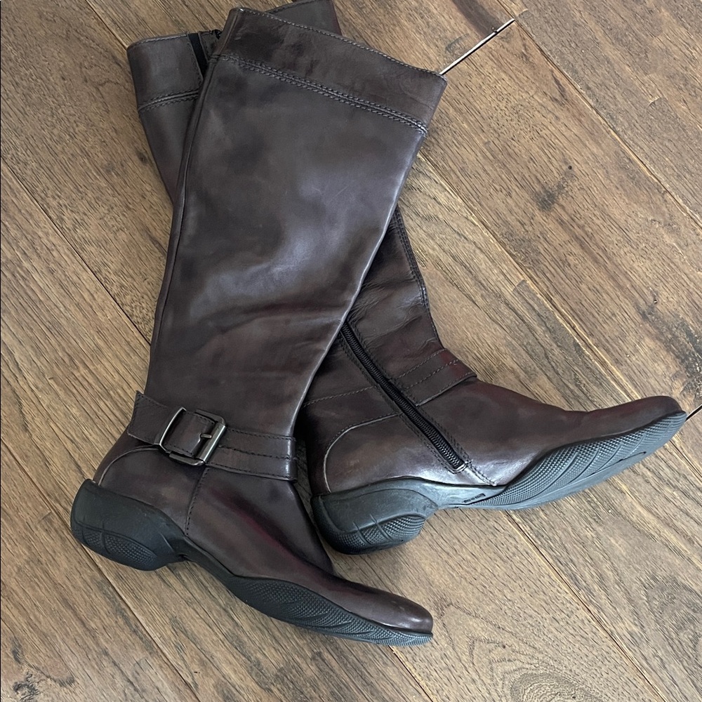 Elegant Knee High Leather Boots